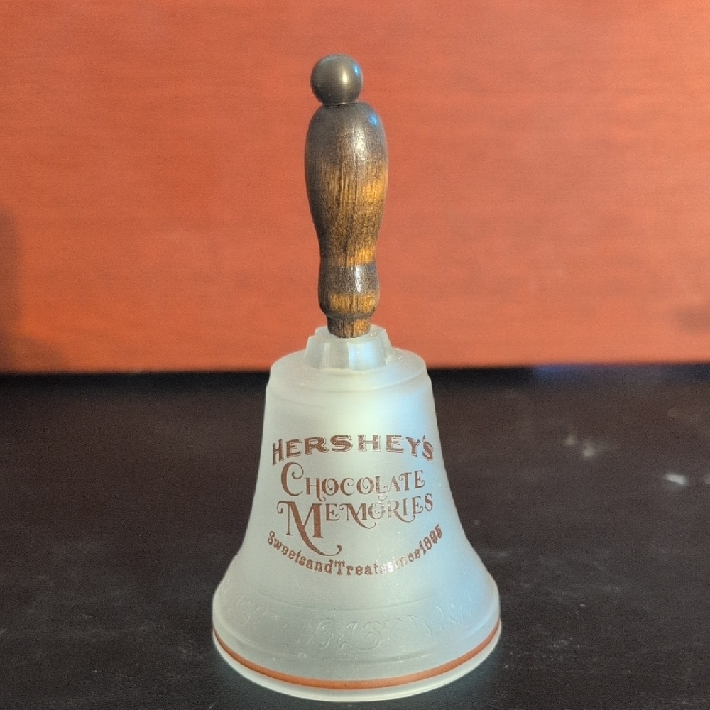 Hershey's Chocolate Memories Bell